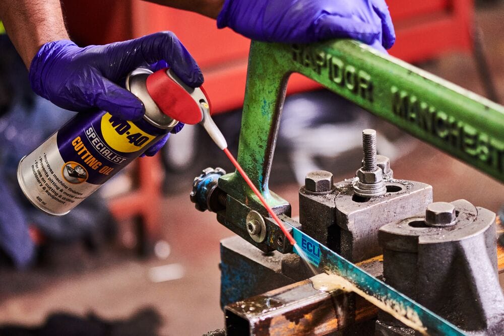 WD-40 Specialist Cutting Oil 1