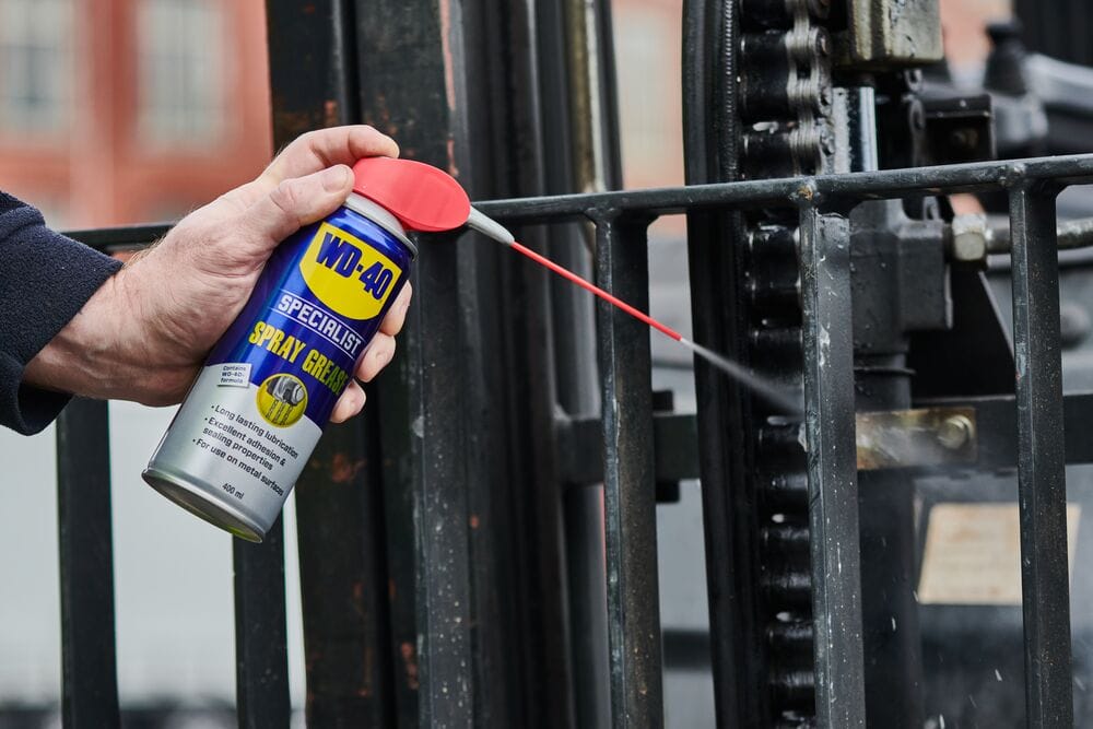WD-40 Specialist Spray Grease 2