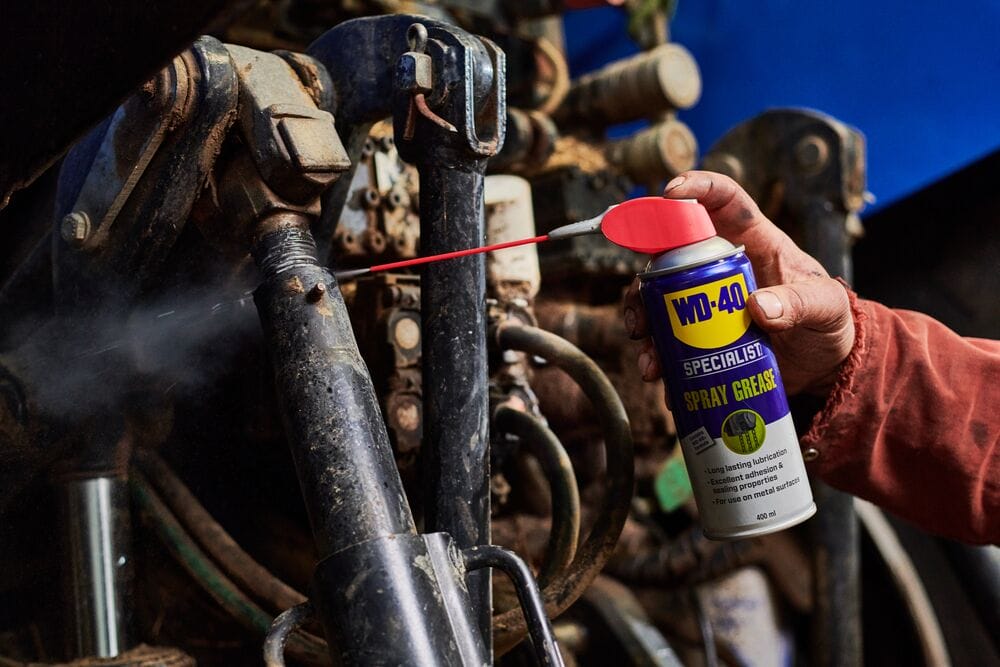 WD-40 Specialist Spray Grease 1