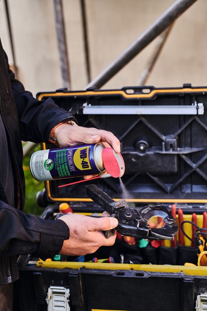 web size wd 40 specialist high performance lubricant application image german